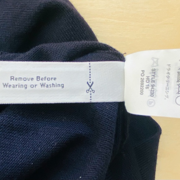 J Crew Men's Merino Wool V-Neck Sweater - Picture 4 of 4